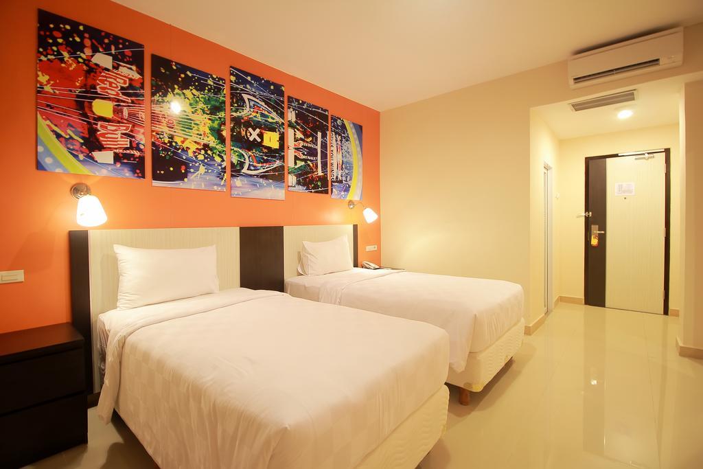 Sinar Sport Hotel Bengkulu Exterior foto